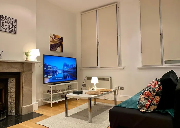 One-Bed Flat In The Heart Of London, Bank Payment Required To The Host Up To 12H After You Have Made A Reservation