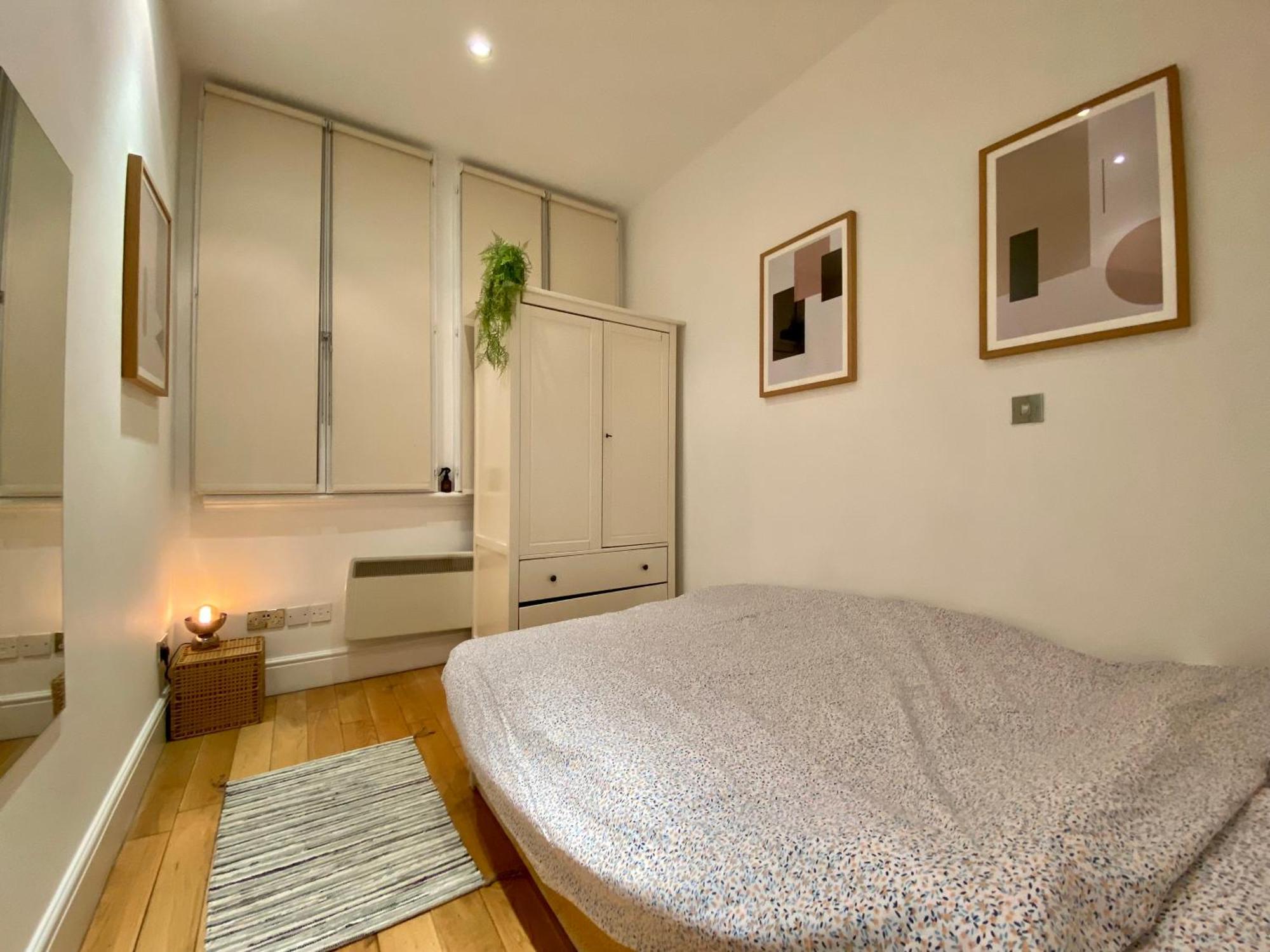 Apartment One-bed Flat In The Heart Of London, Bank Payment Required To The Host Up To 12h After You Have Made A Reservation